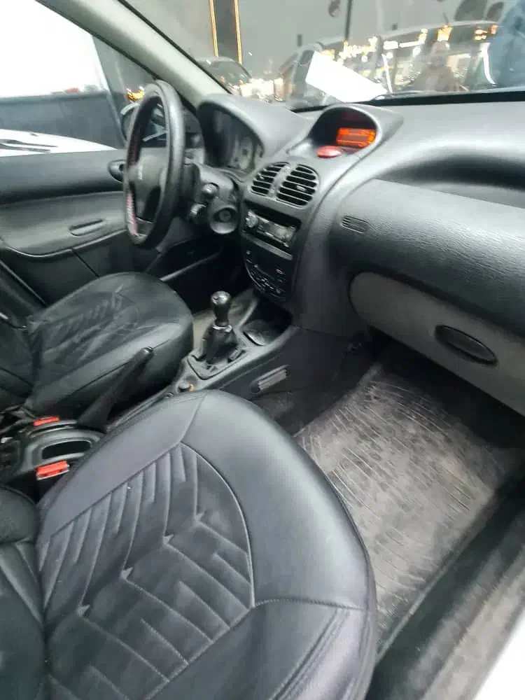 ۲۰۶ مدل ۹۸ تیپ ۵|خودرو سواری و وانت|مشهد, تربیت (صدف)|دیوار