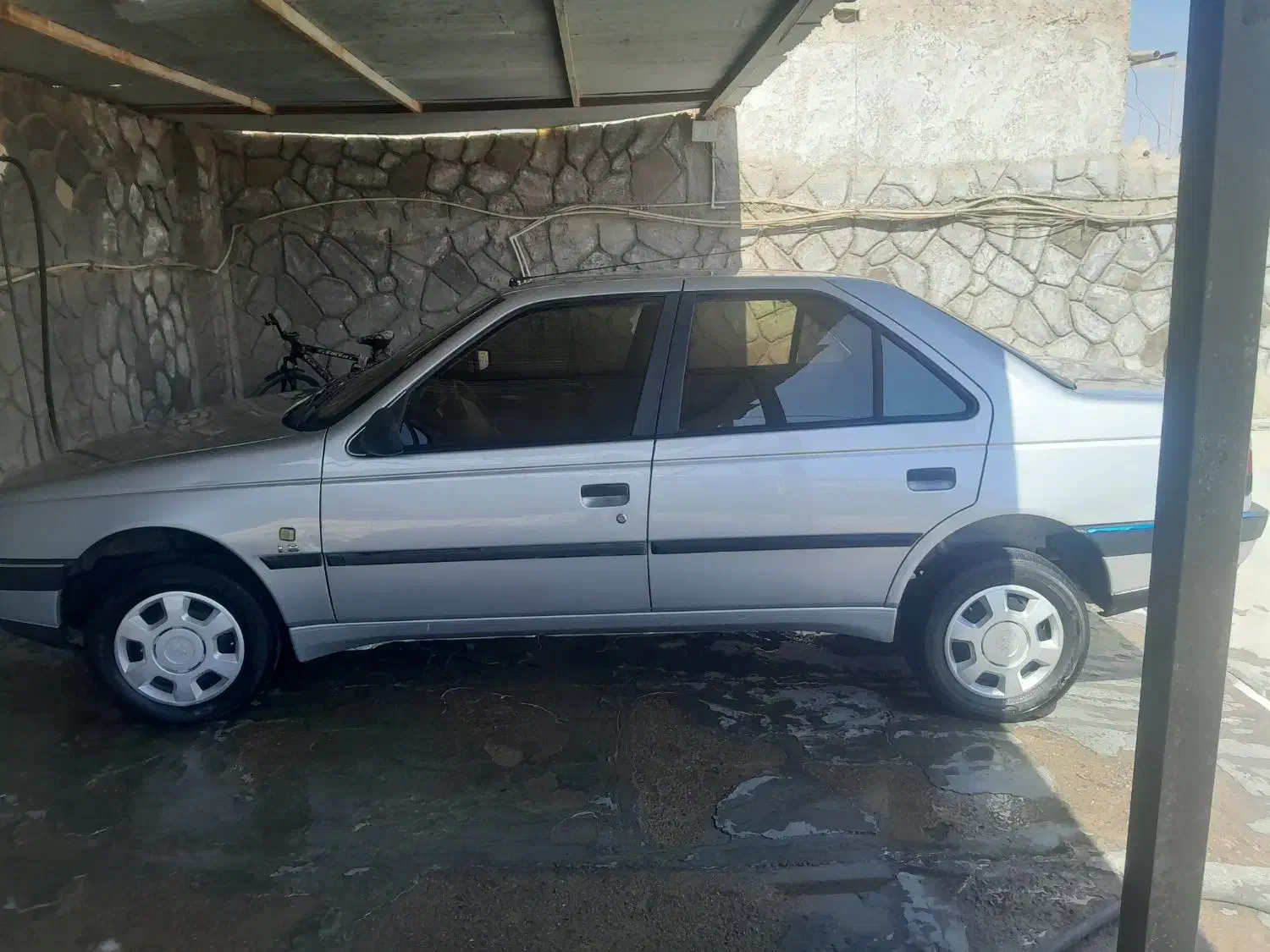 پژو 405 مدل 98 خشک خشک بدون|خودرو کلاسیک|زابل, |دیوار