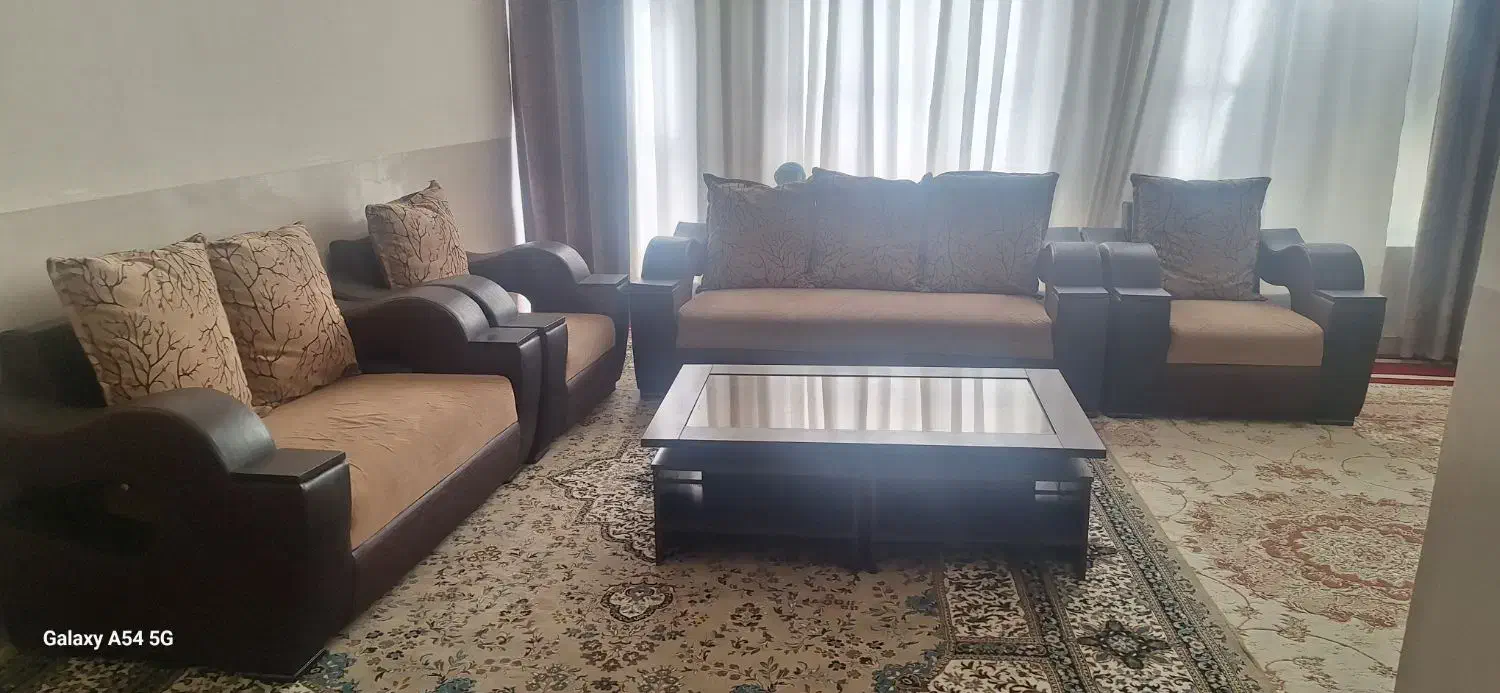 مبل در حد نو|مبلمان خانگی و میز عسلی|ایلام, |دیوار