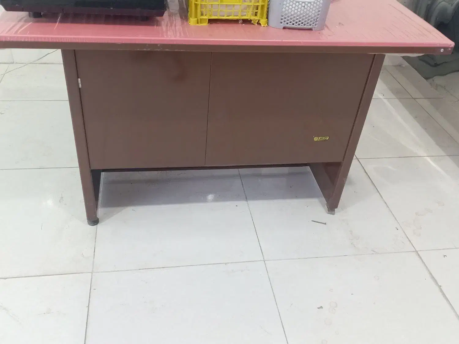 میز|میز تحریر و کامپیوتر|فولادشهر, مسکن مهر فولادشهر|دیوار