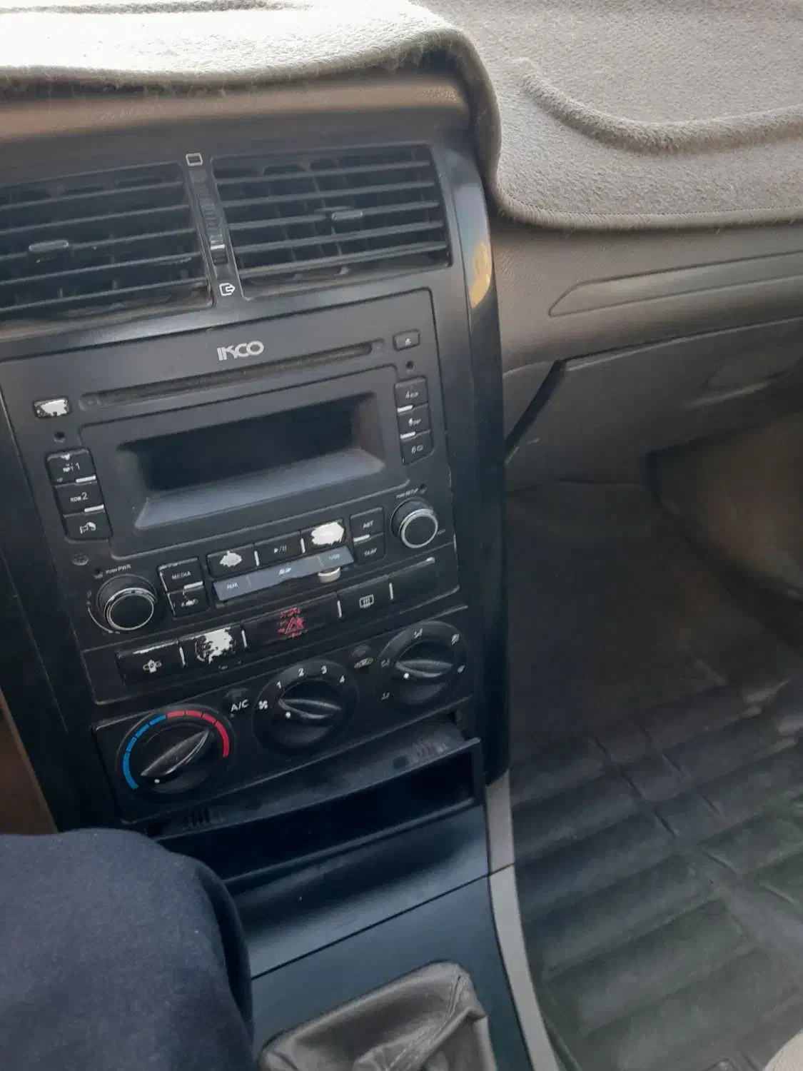 پژو 405 GL - دوگانه سوز CNG، مدل ۱۳۷۹|خودرو سواری و وانت|نجف‌آباد, یزدانشهر|دیوار