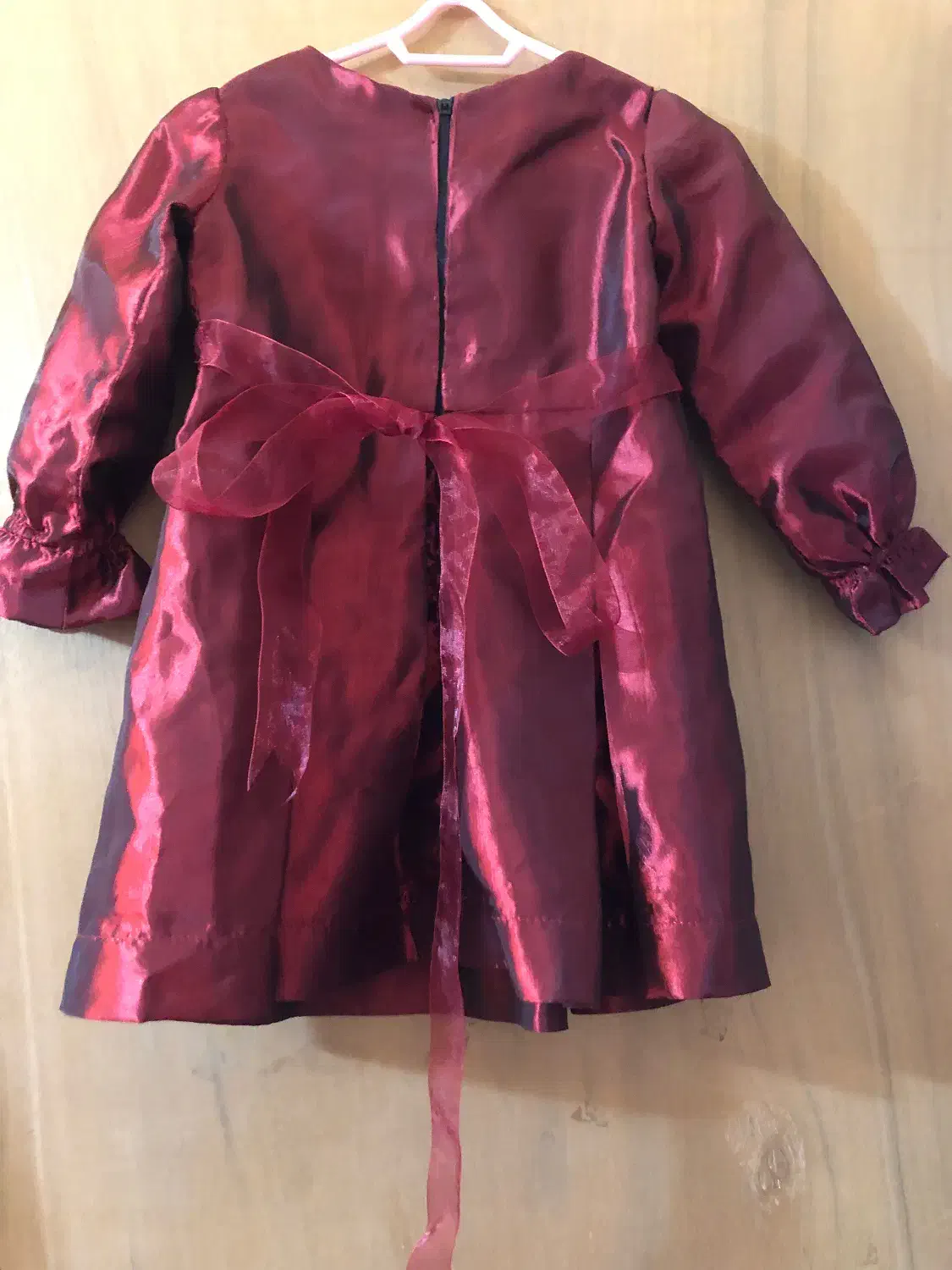 لباس دخترانه یلدایی|کفش و لباس بچه|شیراز, بعثت|دیوار