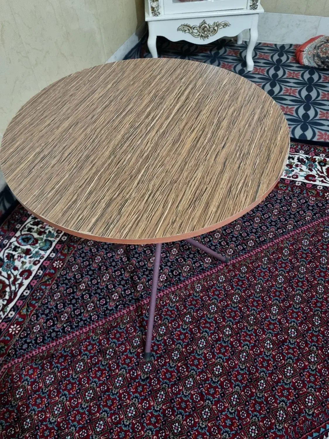 میز خاطره|میز و صندلی غذاخوری|قم, ولیعصر|دیوار