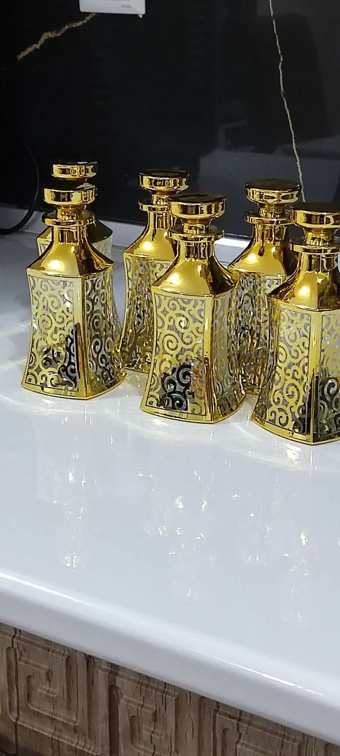شیشه طلایی برای عطر فرپشی|آرایشی، بهداشتی، درمانی|مهاباد (آذربایجان غربی), |دیوار