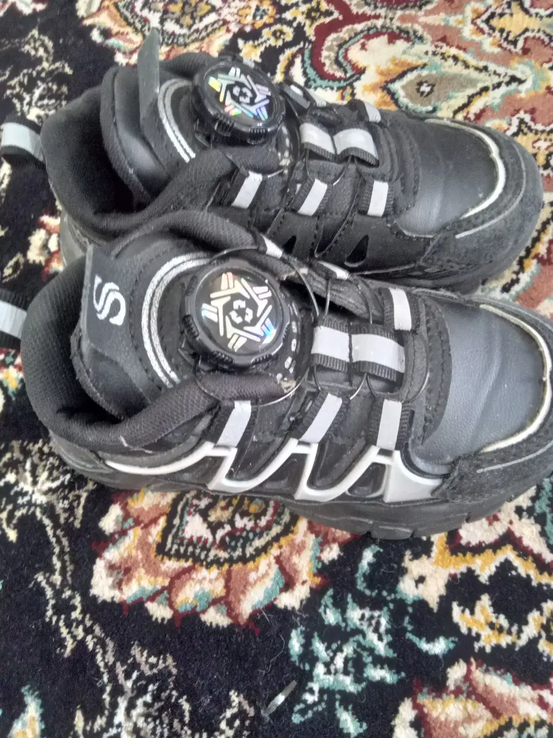 کاپشن و کتونی و کیف بچگانه|کفش و لباس بچه|فومن, |دیوار