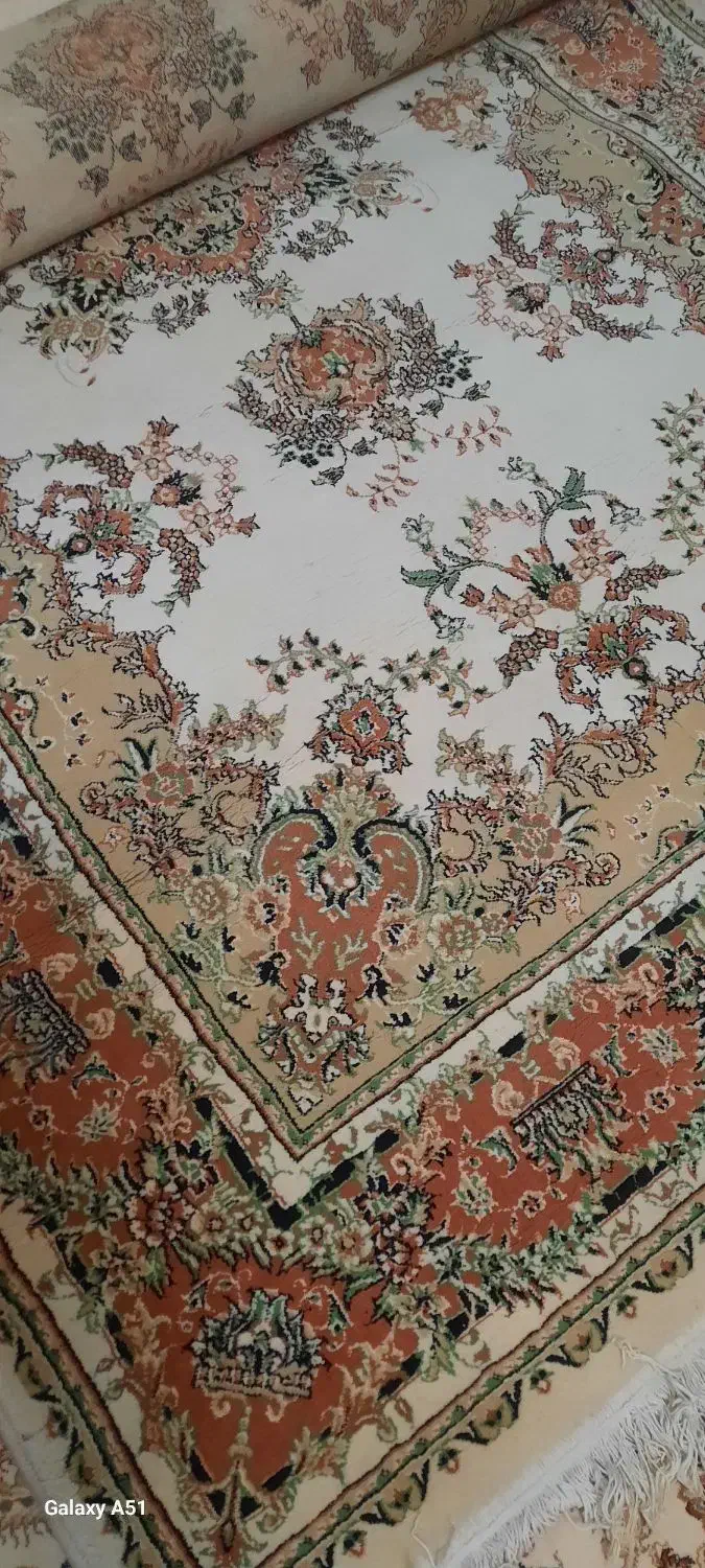 فرش چهار متری زمینه کرم ۷۰۰ شانه|فرش|هشتگرد, فاز ۲ مهستان|دیوار