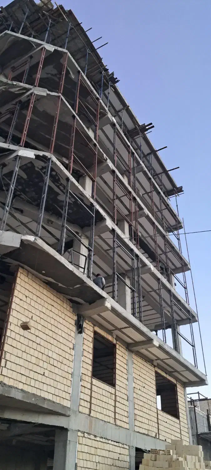 انجام تمام کارها جوشکاری خرده کاری والپست نبشی کشی|خدمات پیشه و مهارت|بروجرد, |دیوار