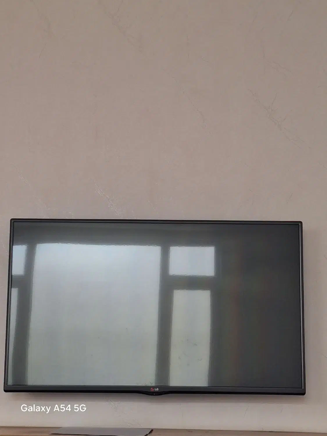 تلویزیون ال ای دی ۴۲اینچ|تلویزیون و پروژکتور|ساوه, |دیوار