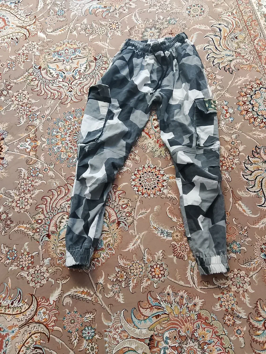 شلوار پلنگی|لباس|سرپل ذهاب, |دیوار