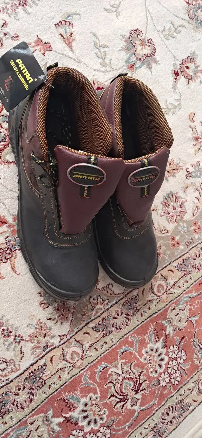 کفش کار|کیف، کفش، کمربند|مرند, |دیوار