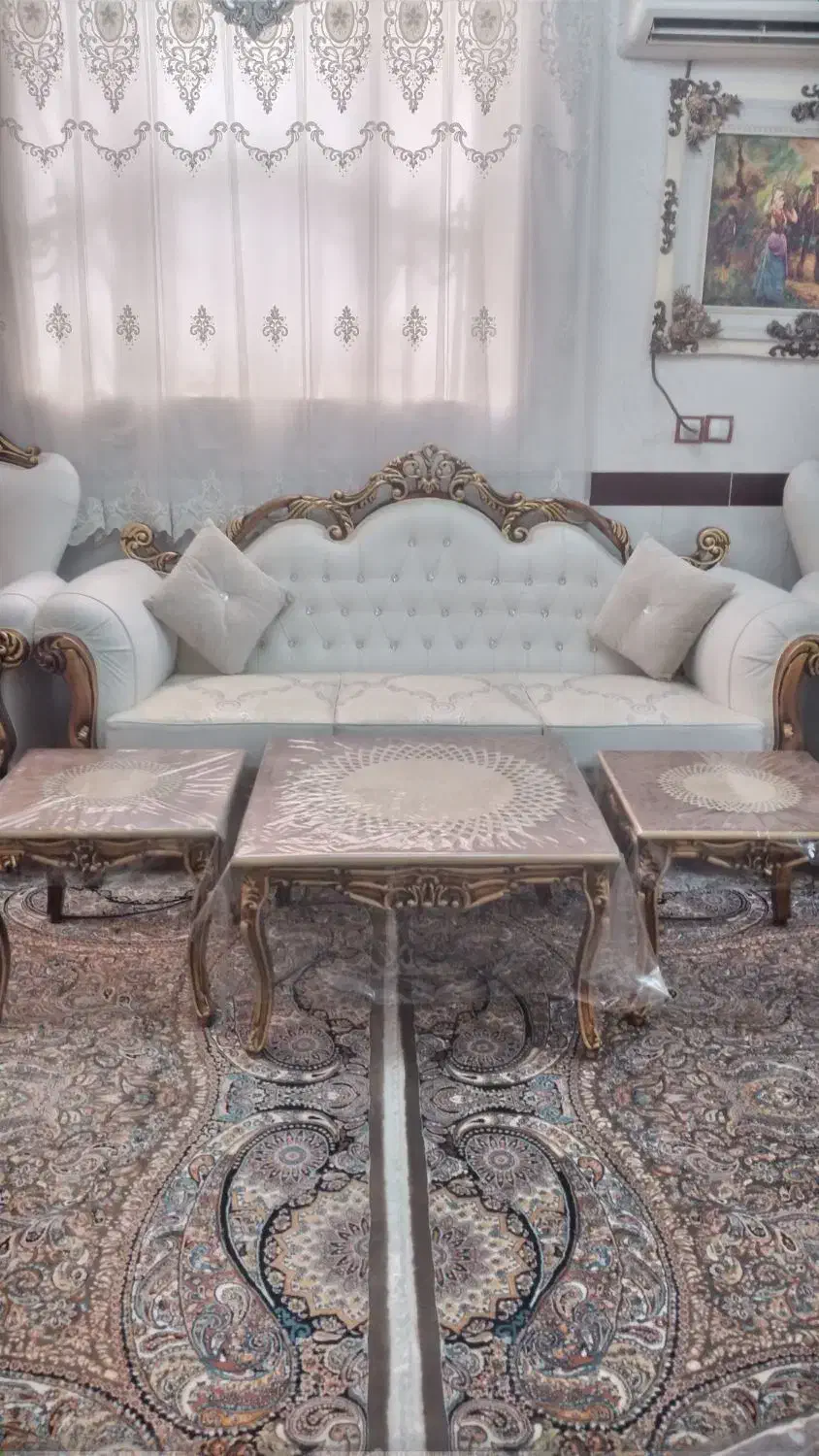 مبل هفت نفره کلاسیک نو|مبلمان خانگی و میز عسلی|رباط‌کریم, شترخوار|دیوار