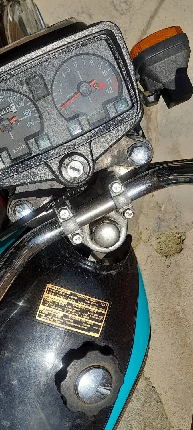 موتورهندا ۲۰۰ سی سی|موتورسیکلت|قروه, |دیوار