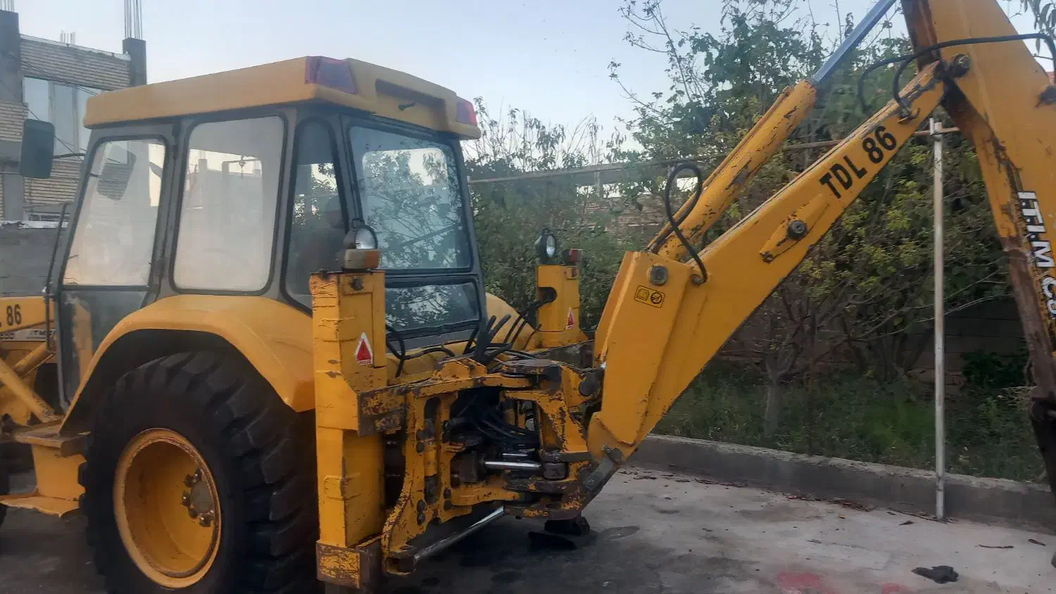 بیل بکهو تی دی ال|خودرو سنگین|میاندوآب, |دیوار