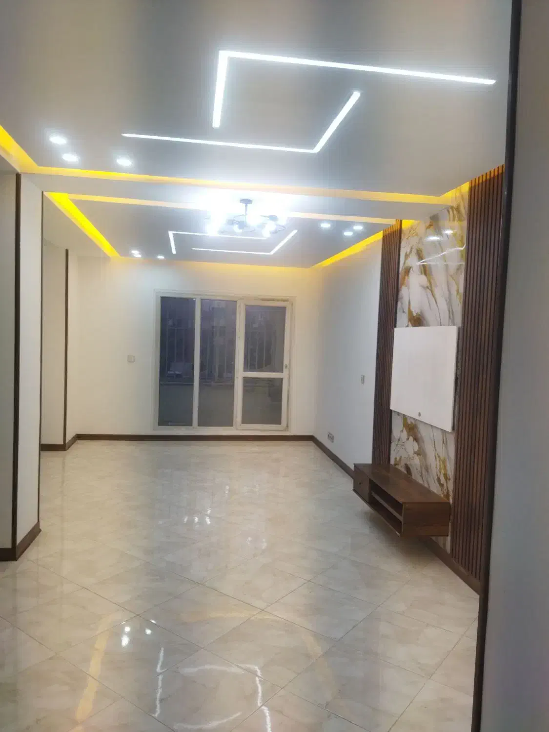 نقاشی ، برقکاری ، لوله کشی ساختمان|خدمات پیشه و مهارت|کرج, کیانمهر|دیوار