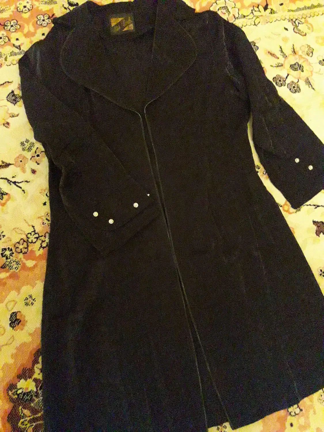 مانتو نو|لباس|نظرآباد, رسالت|دیوار