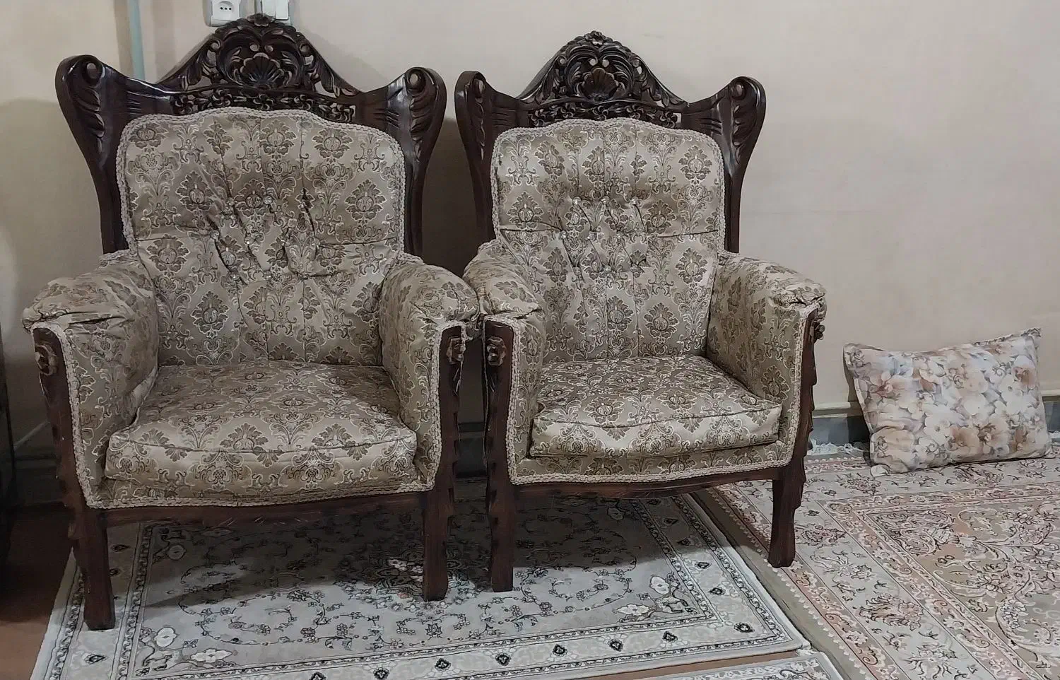 مبل سلطنتی ۹نفره ومیزغذاخوری ۶نفره|مبلمان خانگی و میز عسلی|محمدیه-قزوین, |دیوار