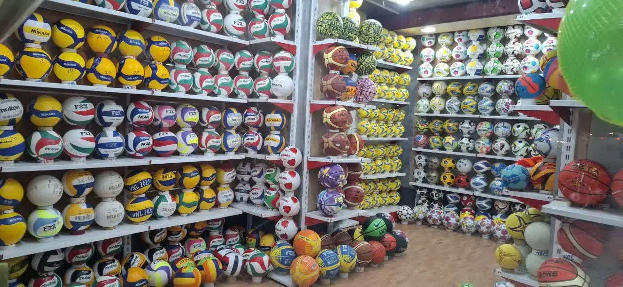 توپ فوتبال و فوتسال و والیبال و بسکتبال و هندبال|ورزشهای توپی|قزوین, |دیوار