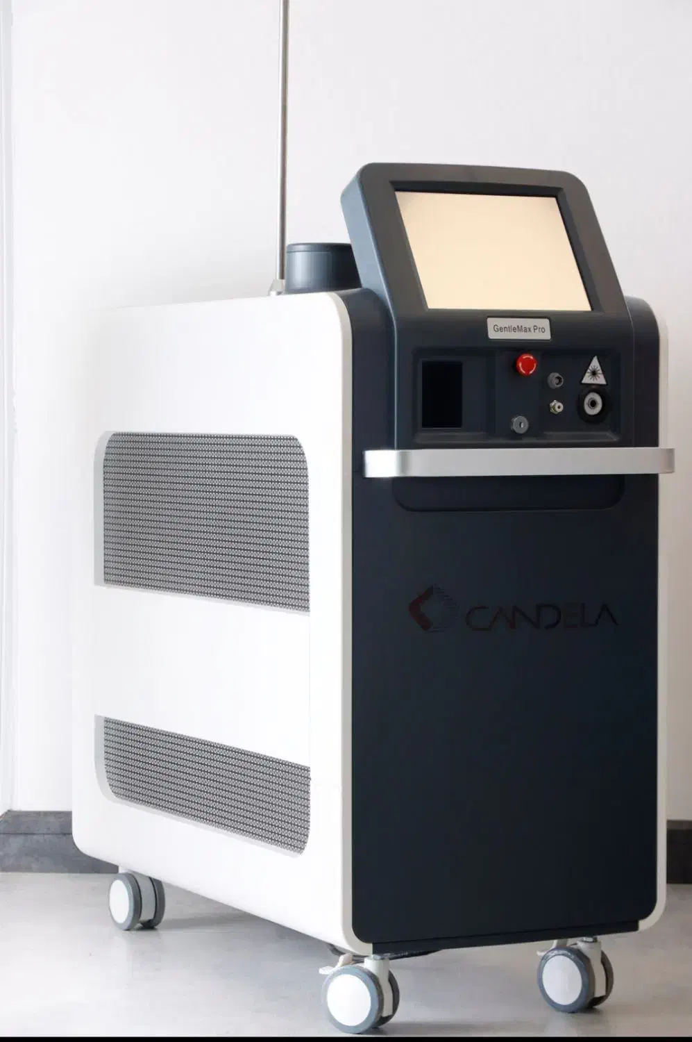 واگذاری کل لوازم و دستگاههای یک کلینیک در شهرستان|پزشکی|دورود, |دیوار