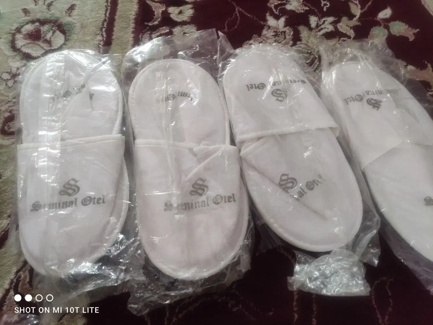 دمپایی رو فرشی|کیف، کفش، کمربند|شیراز, تندگویان|دیوار