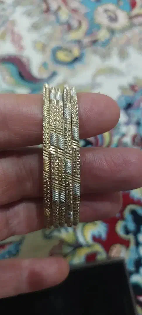 طلا در حد نو|جواهرات|لردگان, |دیوار