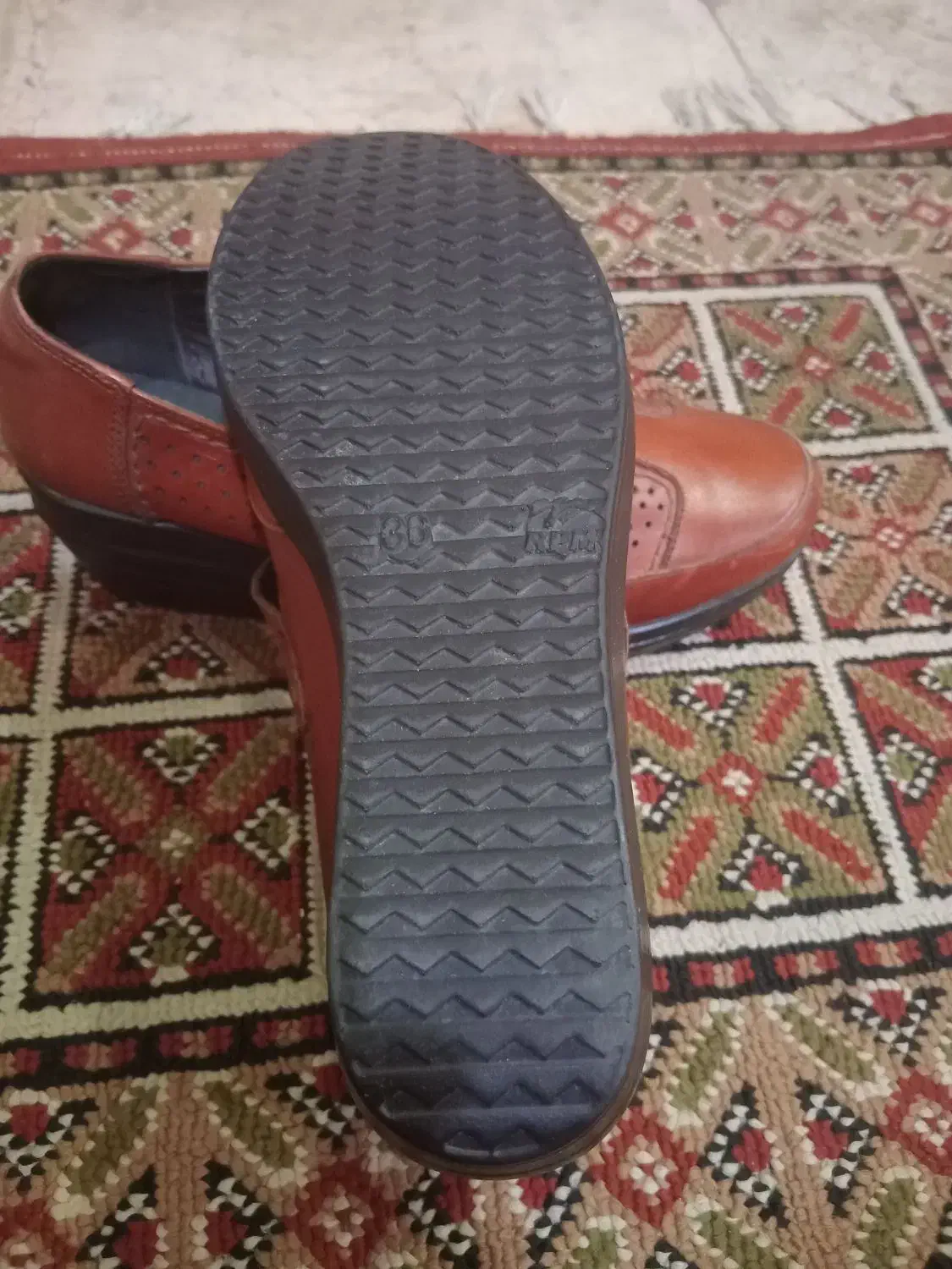 ۲ جفت کفش زنانه طبی و مردانه کتونی|کیف، کفش، کمربند|اهواز, سپیدار|دیوار