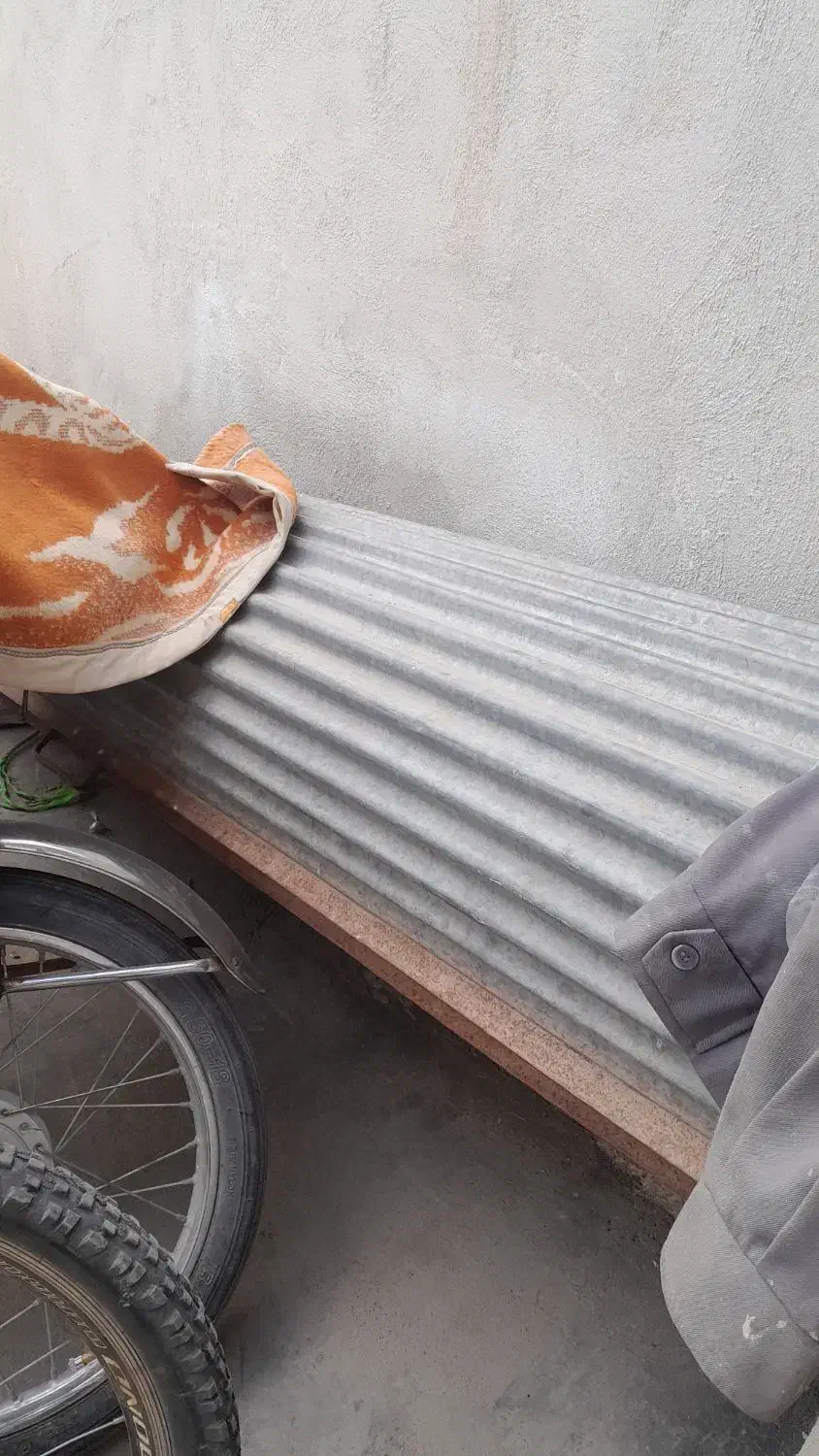 کرکره گالوانیزه قدیمی بدون فنر|ابزارآلات|سریش آباد, |دیوار