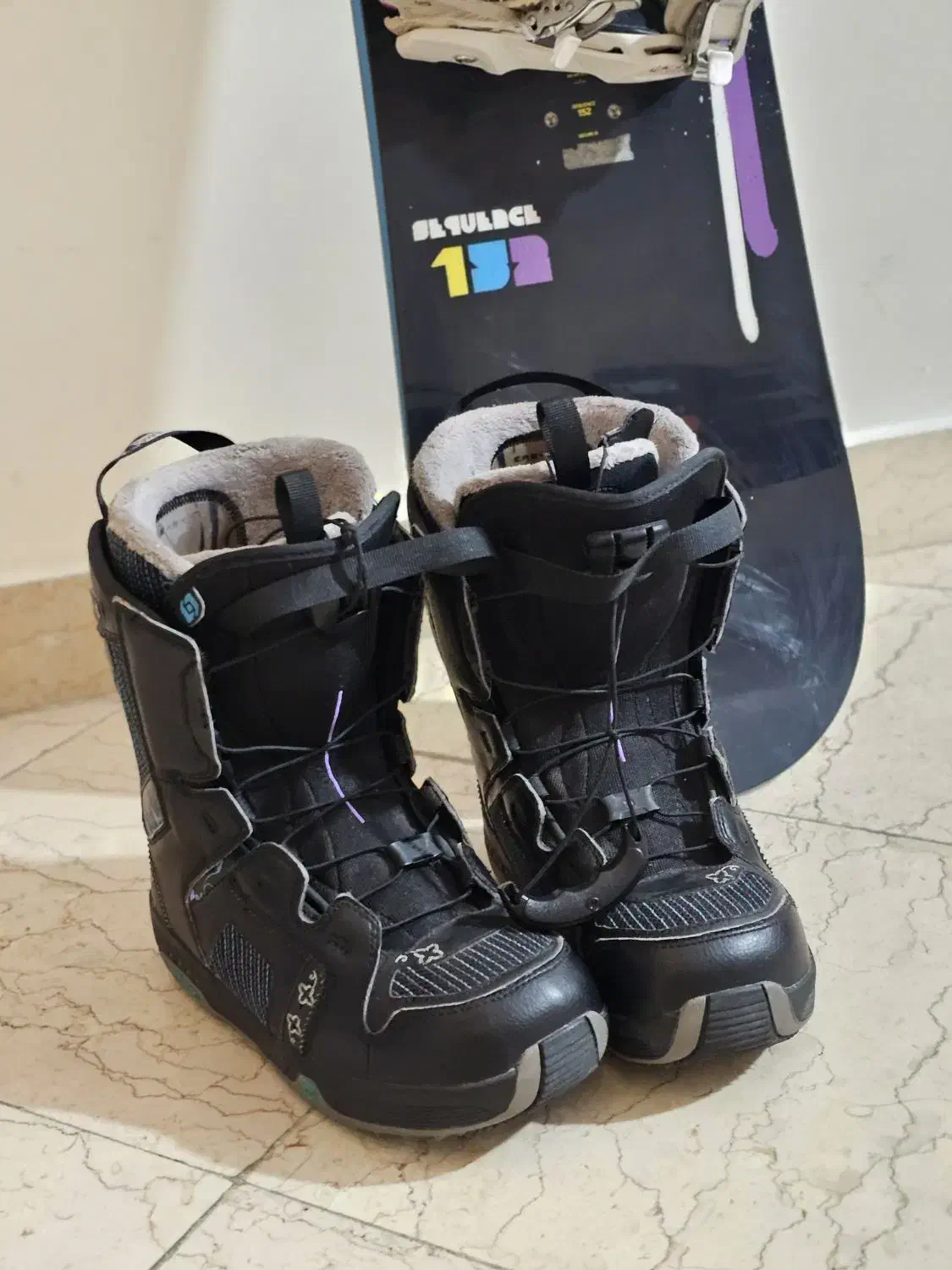 اسنوبورد Salomon بهمراه بوت در حد|ورزش‌های زمستانی|تهران, جنت‌آباد شمالی|دیوار