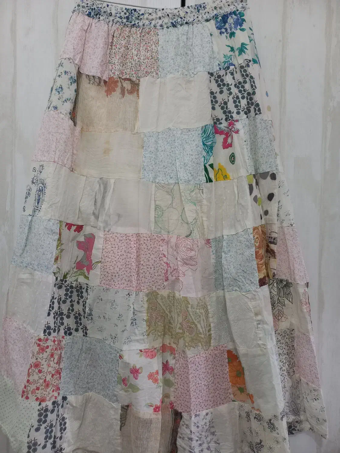 دامن|لباس|تهران, اتابک|دیوار