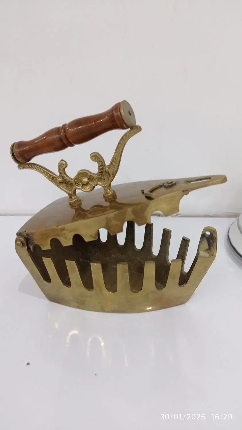 اتو زغالی|قوری، کتری، قهوه‌ساز دستی|مشهد, عامل|دیوار