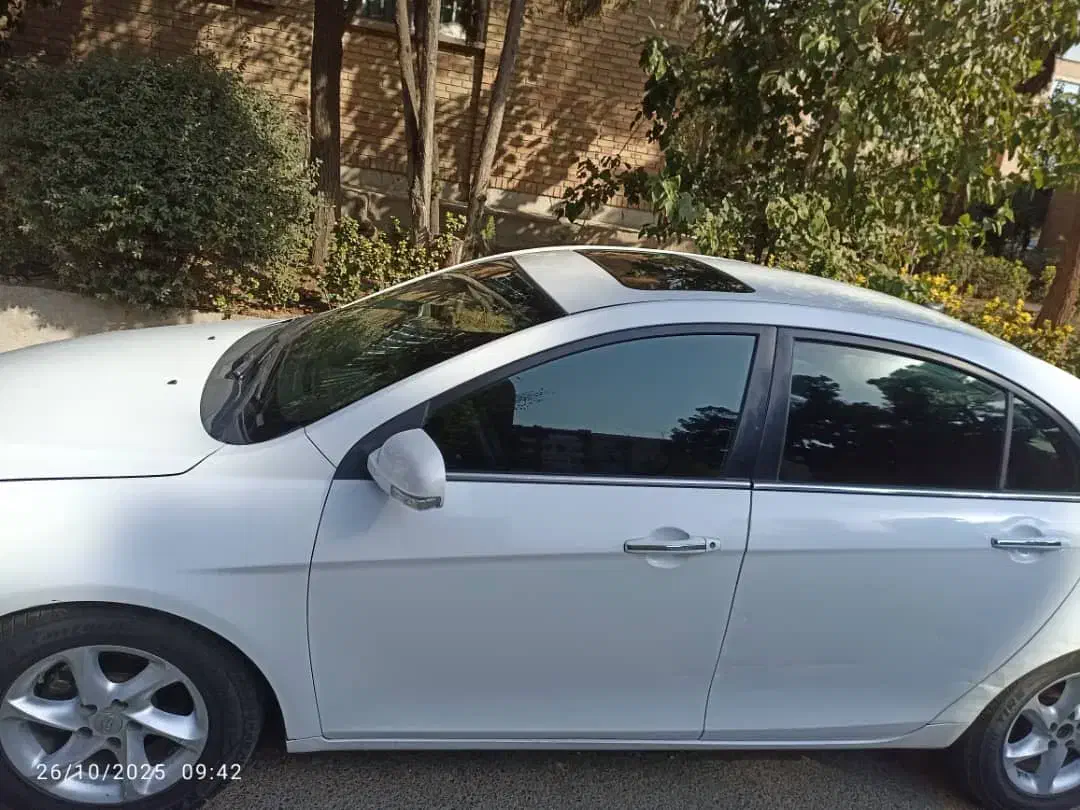 جیلی امگرند ۲۰۱۳ سفید|خودرو سواری و وانت|تهران, سازمان آب|دیوار