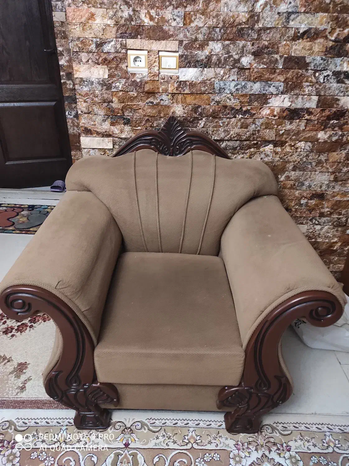 مبل راحتی ۹ نفره تمیز|مبلمان خانگی و میز عسلی|محمدیه-قزوین, |دیوار