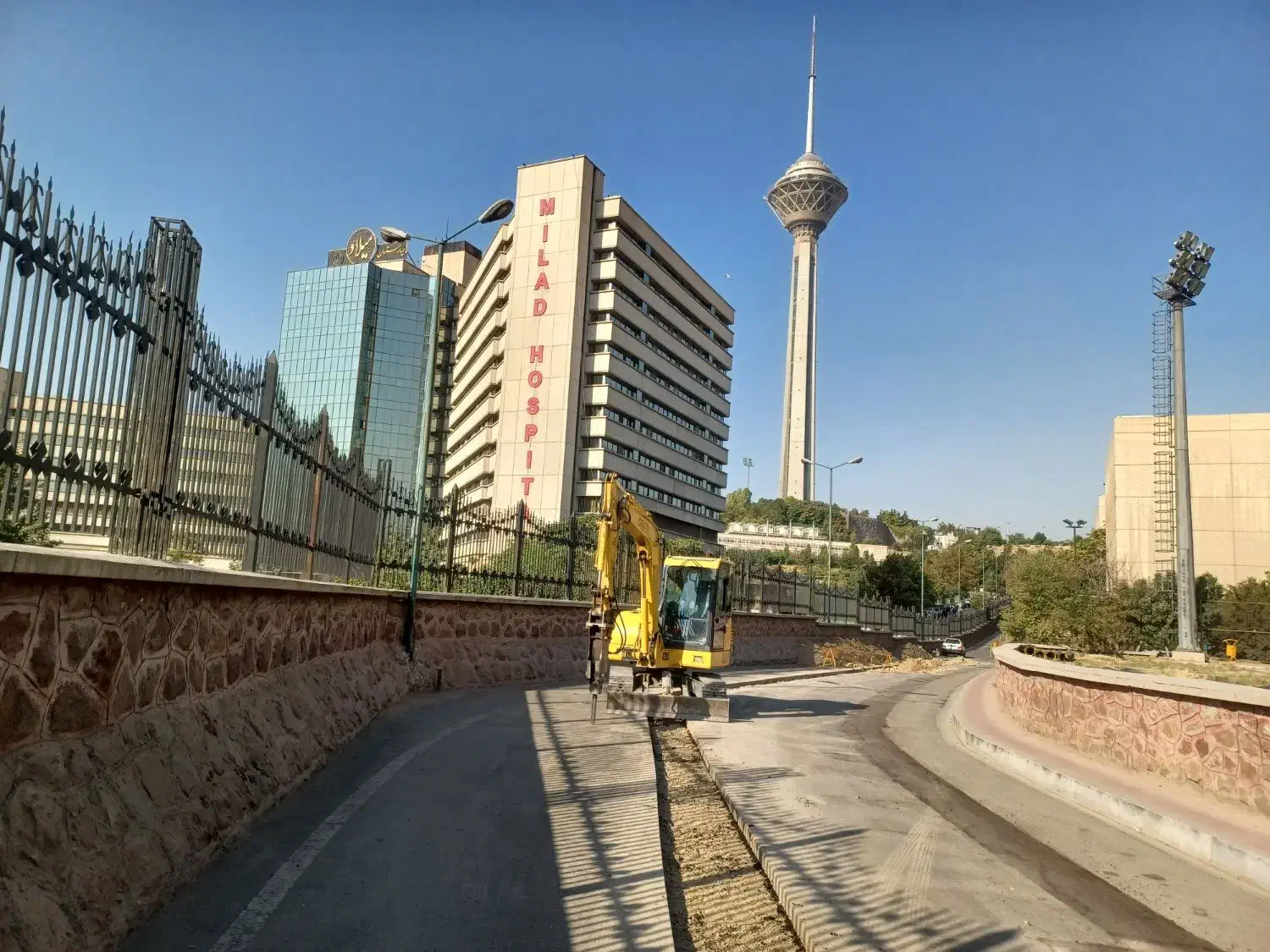 مینی بیل وپیکور  بابکت و خاور  کمپرسور تخریب|خدمات حمل و نقل|تهران, شهرک دانشگاه|دیوار