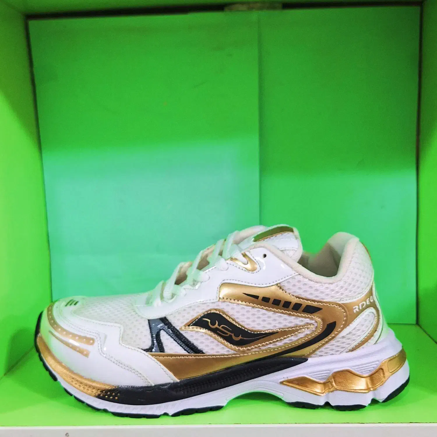 کفش ساکونی|کیف، کفش، کمربند|اردبیل, |دیوار