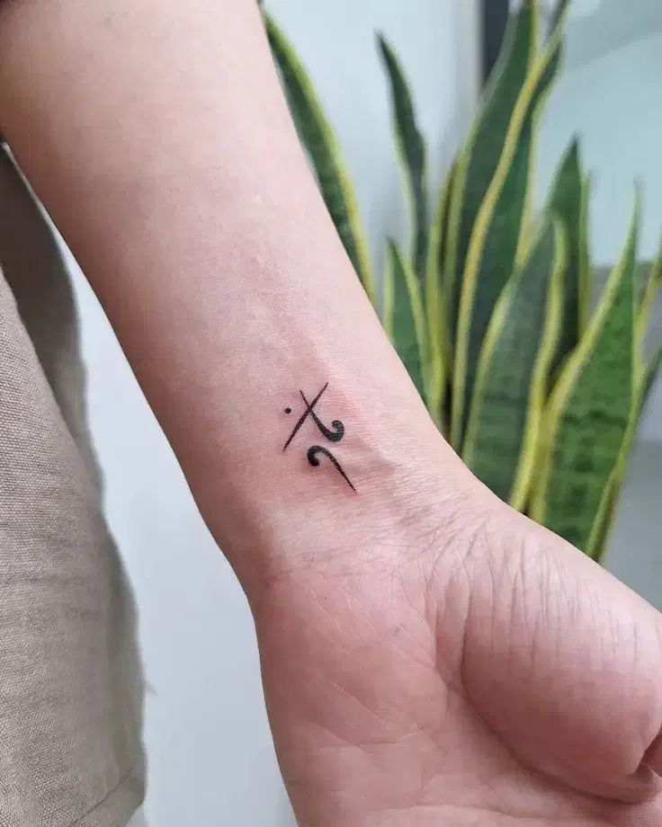 آموزش تتو بدن و تتو بدن و کاشت ناخن|خدمات آموزشی|اصفهان, باتون|دیوار