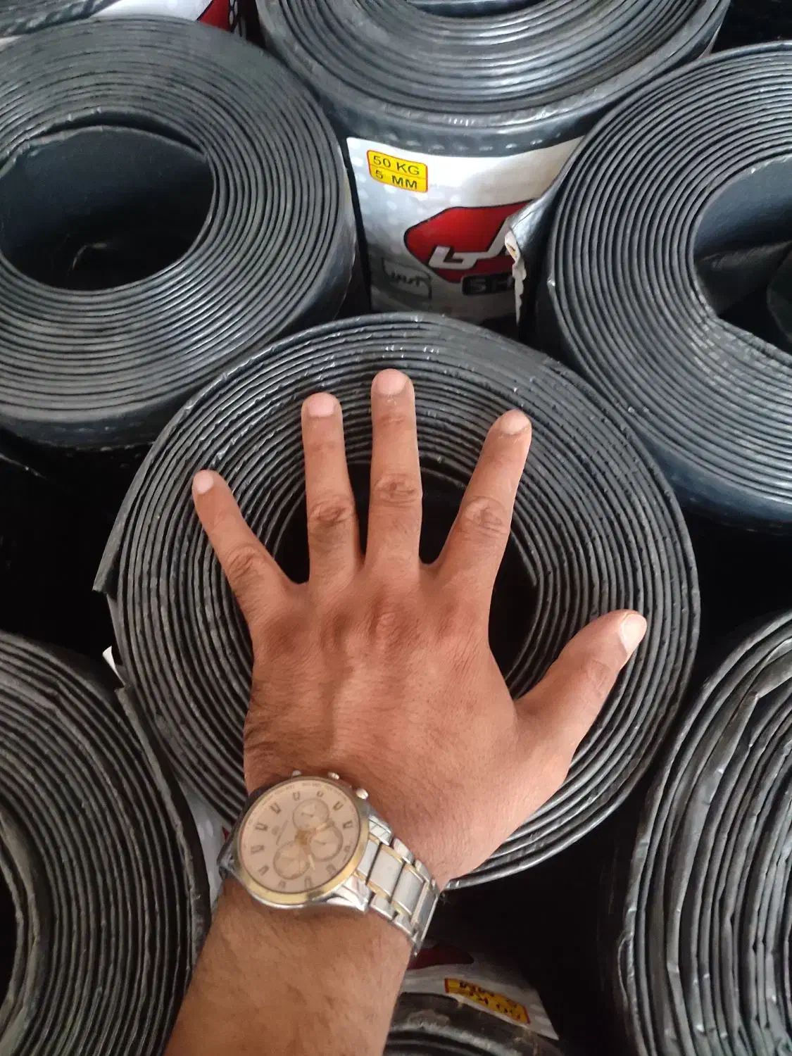 ایزوگام برفین (بومی میبد و اردکان)|مصالح و تجهیزات ساختمان|اردکان, |دیوار