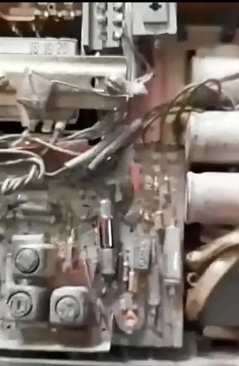 فروشی هلندی تاریخ ساخت 1345|کلکسیون اشیاء عتیقه|تربتحیدریه, شهرک ولیعصر|دیوار