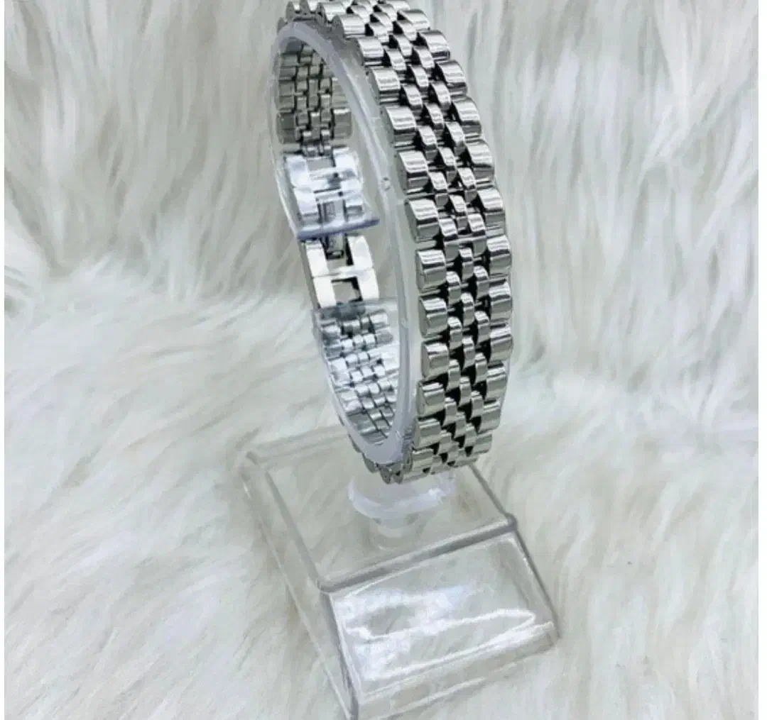 دستبند ست رولکس سیلور|بدلیجات|قم, سراجه (۱۵ خرداد)|دیوار