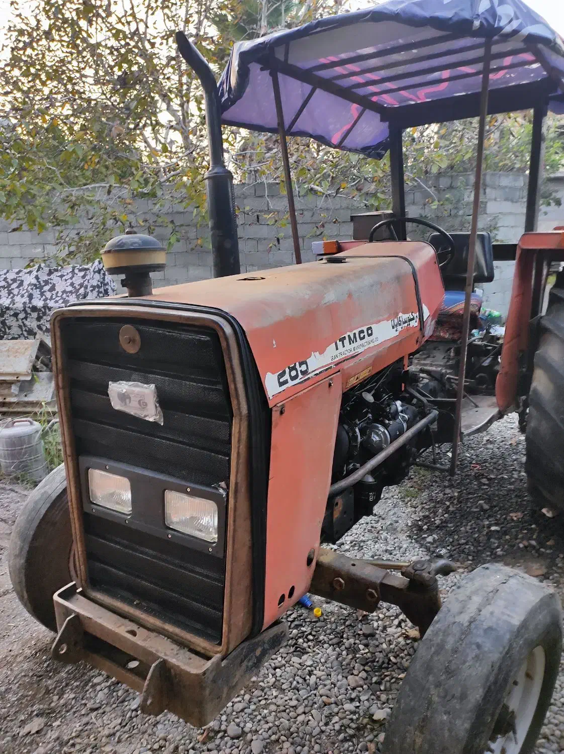 تراکتور|خودرو سنگین|سنگر, |دیوار