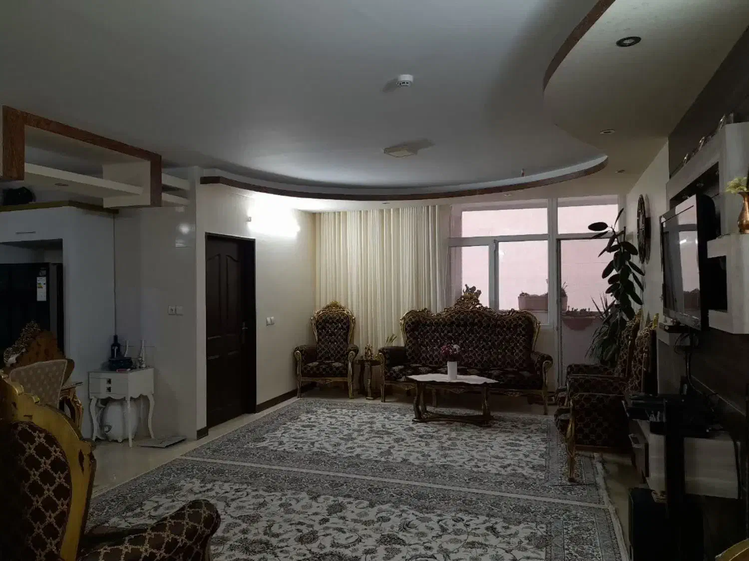 آپارتمان ۱۱۵ متری دهخدا|فروش آپارتمان|شاهین‌شهر, مخابرات (شهید بهشتی)|دیوار