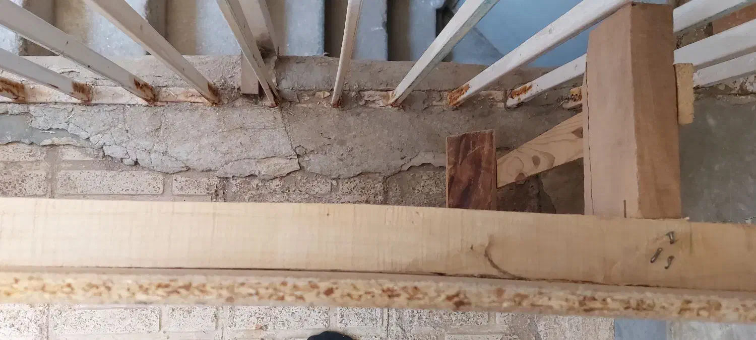 تخت خواب یک نفره چوبی|تخت و سرویس خواب|آران و بیدگل, |دیوار