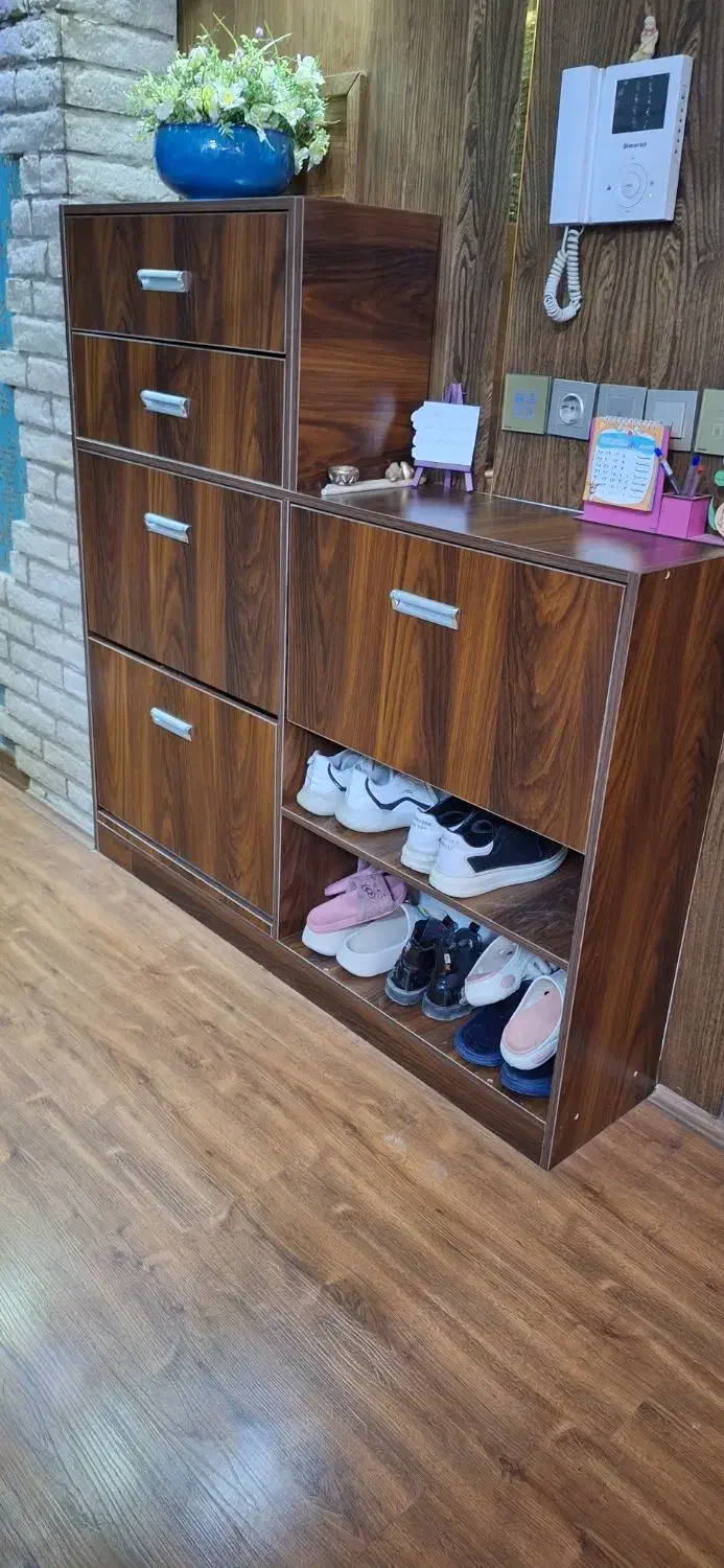 جاکفشی|جاکفشی، کمد، دراور|اصفهان, ملاصدرا|دیوار