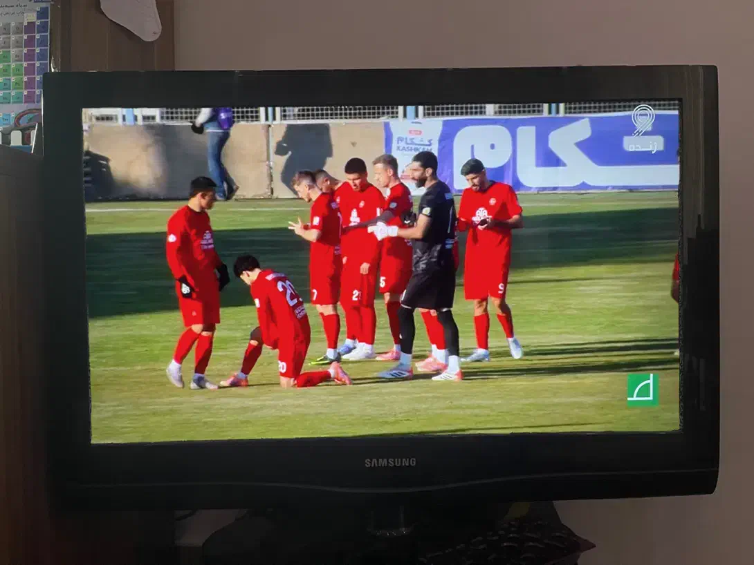 تلویزیون ۳۲ اینچ سامسونگ|تلویزیون و پروژکتور|صومعه‌سرا, |دیوار