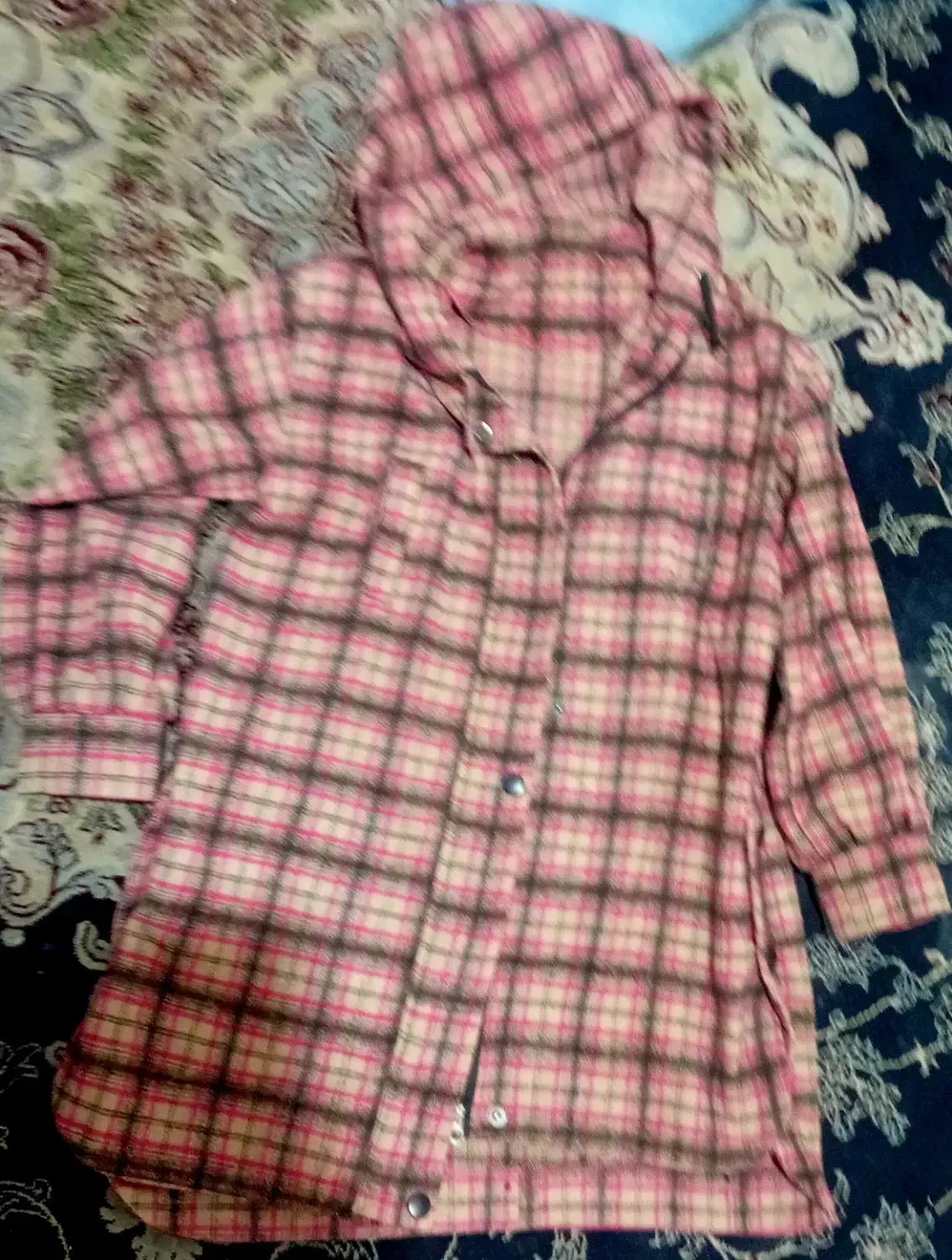 دوتا پالتو نو و شیک|لباس|پردیس, فاز ۴|دیوار