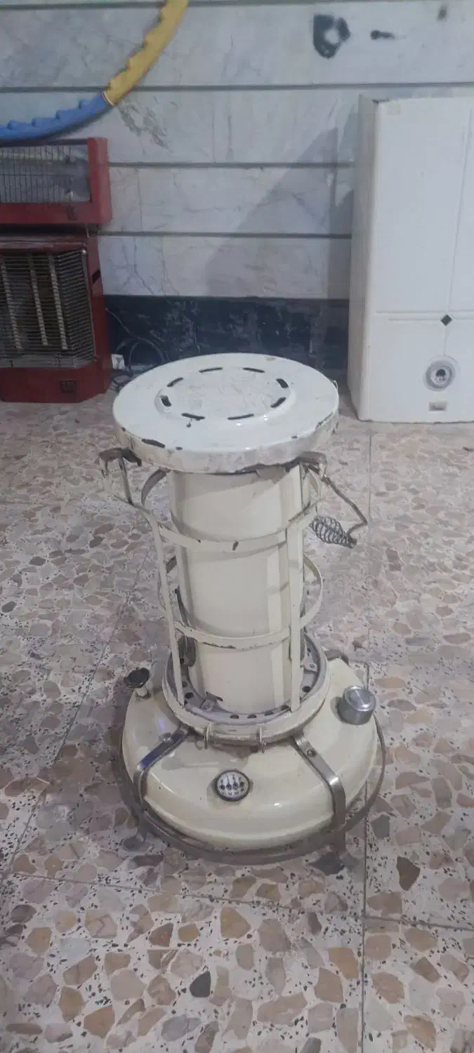 تعدادی وسایل|کلکسیون اشیاء عتیقه|آبادان, |دیوار