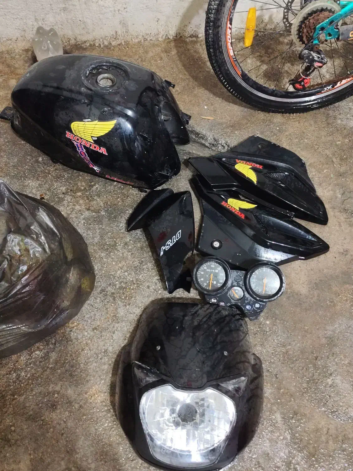 وسایل پالس باجاج200 اصلی فابریک در حد|قطعات یدکی و لوازم جانبی|تهران, جوادیه|دیوار