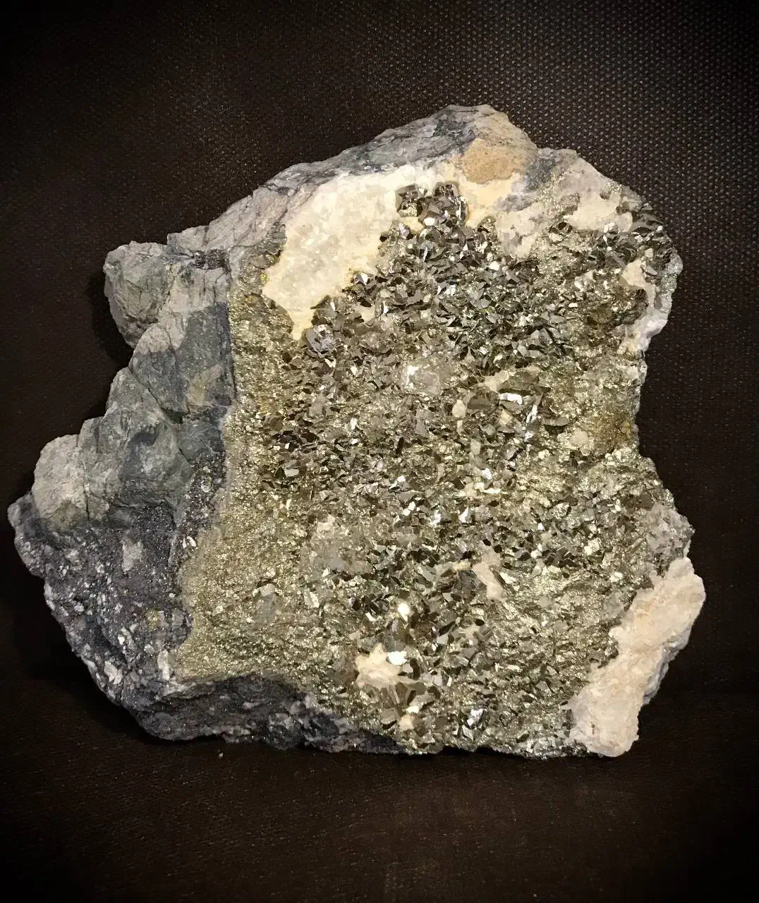 سنگ کلکسیونی پیریت و کوارتز|کلکسیون اشیاء عتیقه|تهران, جوادیه|دیوار