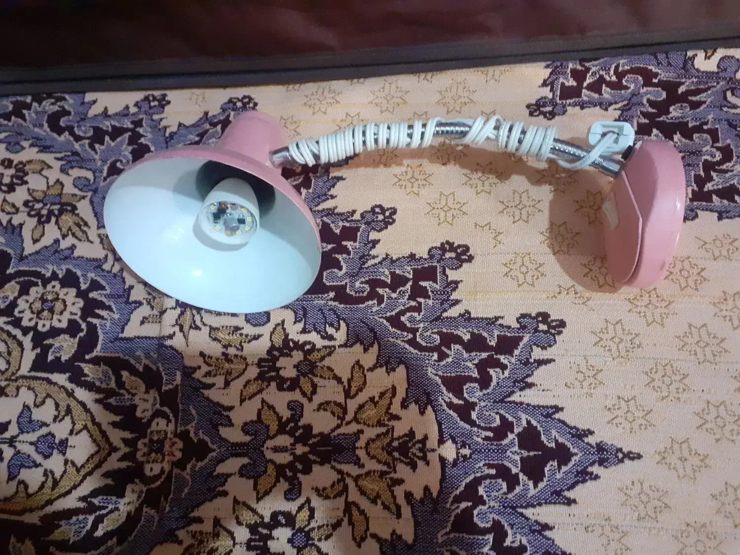 چراغ مطالعه|چراغ خواب و آباژور|کوه چنار, |دیوار