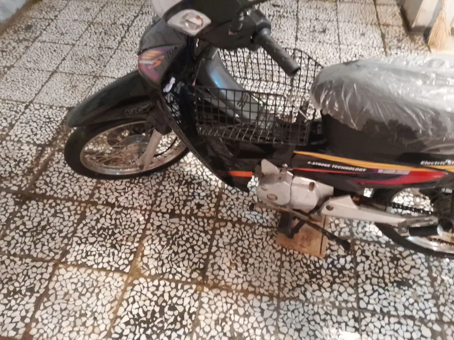 ویو ۱۲۵بی کلاچ مزایده مخصوص بانوان استارتی|موتورسیکلت|بوئین زهرا, |دیوار