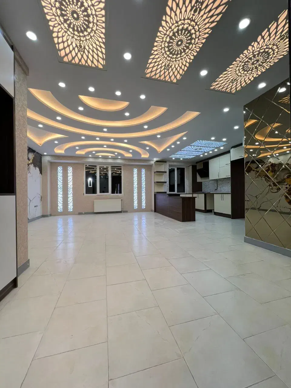 ۹۹متری طبقه دوم پذیرایی بزرگ|فروش آپارتمان|پرند, فاز ۶|دیوار