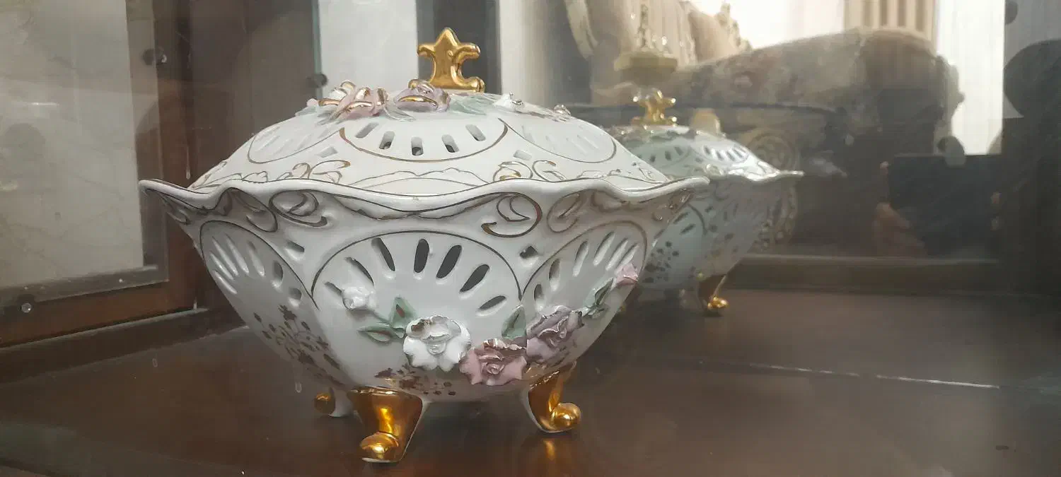 برنز و مس و گل برجسته|کلکسیون اشیاء عتیقه|زنجان, |دیوار